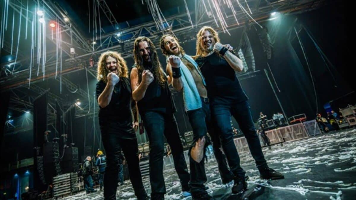 “Ne vous prenez pas la tête…” : Airbourne annonce son nouvel album avec une lettre à Lemmy