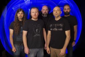 East Of The Wall sort un clip vidéo pour sa chanson Tell Them I&rsquo;m Sorry