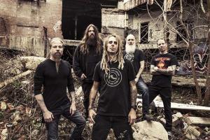 Lamb Of God ne sait pas si Chris Adler va rester dans le groupe