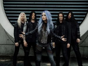 Le prochain album d&rsquo;Arch Enemy aura des compositions à la guitare 7 cordes