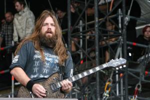 Mark Morton publie un clip pour sa chanson Cross Off en featuring avec Chester Bennington