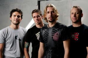 Mike Kroeger rectifie ses propos concernant l’envie de Nickelback de faire un album de reprises de Slayer