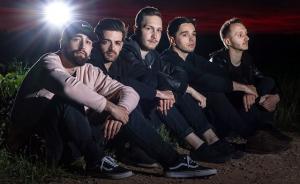 Novelists jouera une chanson de son nouvel album lors de son prochain concert à Paris avec Betraying The Martyrs