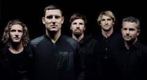 Le bassiste de Parkway Drive effectuera la tournée européenne du groupe en chaise roulante