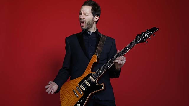Paul Gilbert dévoile un clip vidéo pour A Herd Of Turtles