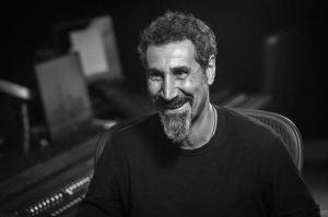 Serj Tankian chante The Rains Of Castamere de la bande son de Game Of Thrones