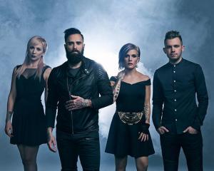 Skillet sort un clip vidéo pour sa chanson Legendary