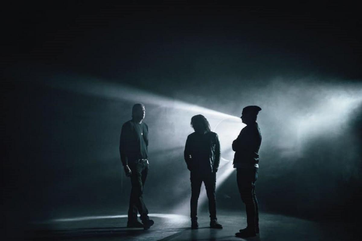 Angels & Airwaves sort une nouvelle chanson nommée Kiss & Tell