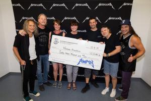 Metallica termine sa tournée européenne en faisant un don de 63 000 euros pour venir en aide aux jeunes sans-abris