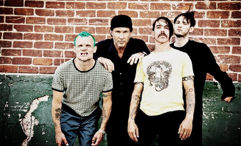Les Red Hot Chili Peppers rendent hommage à Ric Ocasek en reprenant Just What I Needed