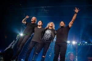 Metallica fait un don de plus de 450 000 € pour aider les victimes des feux de forêt en Australie