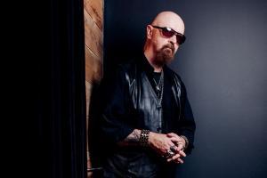 Rob Halford de Judas Priest aux métalleux gays qui ne sont pas encore sortis du placard : « Amusez-vous et n&rsquo;ayez pas peur »