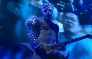Wes Borland dit que Primus a inspiré la guitare à 4 cordes qu’il utilise dans Limp Bizkit