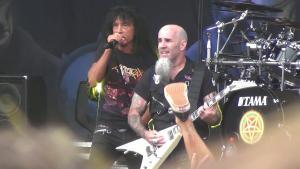 Regardez Anthrax jouer à la MegaCruise de Megadeth