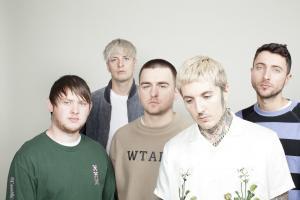 Bring Me The Horizon annonce un nouvel EP, Post Human : Survival Horror (ft. Amy Lee, Babymetal et autres)