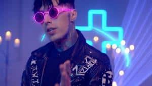 La tournée de Falling In Reverse & Crown The Empire est annulée car la fiancée de Derek Jones lutte contre le cancer