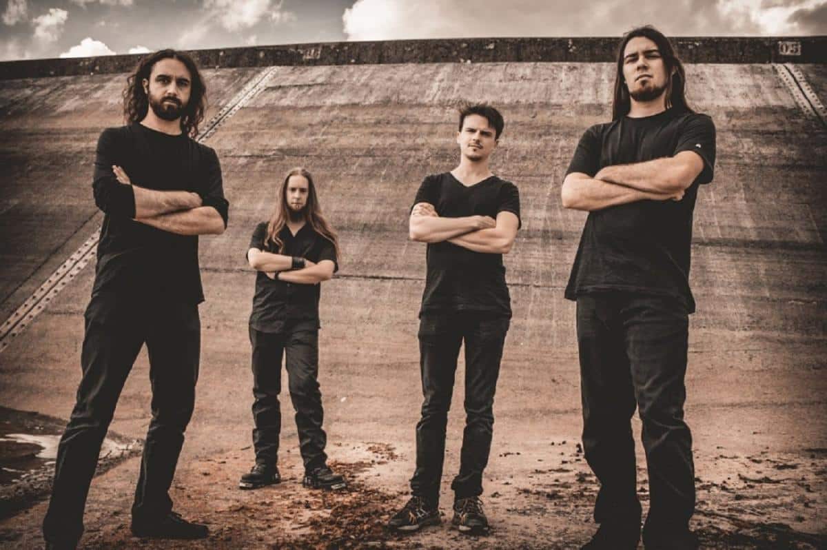 Le groupe de Metal français Fractal Universe partage une vidéo live pour Fundamental Dividing Principle