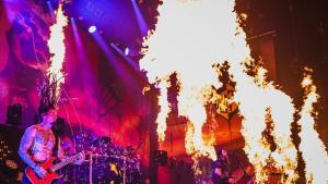 Le concert de Machine Head à Londres a été interrompu par un fan qui a renversé sa bière sur la console de mix