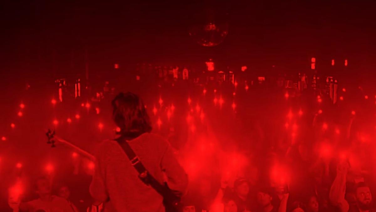 Novelists FR partage un clip vidéo pour Somebody Else (C&rsquo;est La Vie)