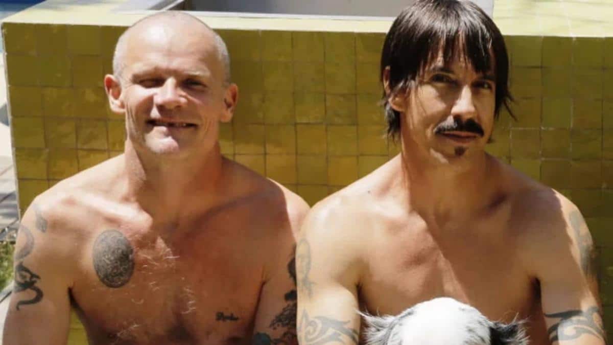 Flea de Red Hot Chili Peppers fait allusion à sa relation tumultueuse avec Anthony Kiedis