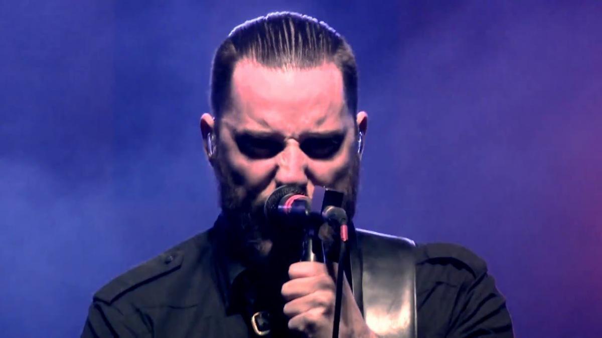 Shining publie un nouveau single nommé Wolves