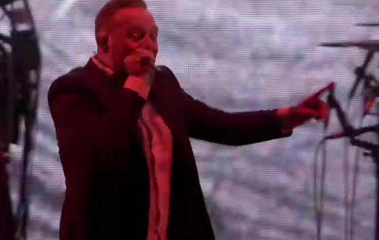 Architects partage sa performance live de Mortal After All au Hellfest 2019