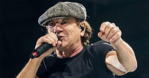 Brian Johnson de AC/DC dit qu’il a “plongé sa tête” dans une bouteille de whisky lorsqu’il a été frappé par ses problèmes d’audition