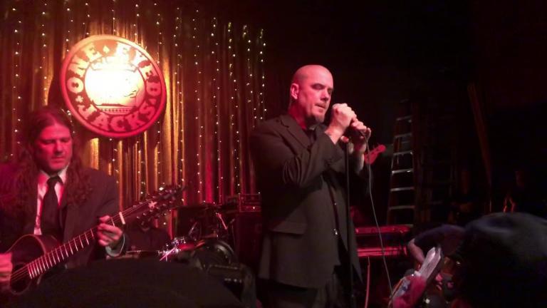 Regardez En Minor (Phil Anselmo) jouer un concert intime à la Nouvelle-Orléans