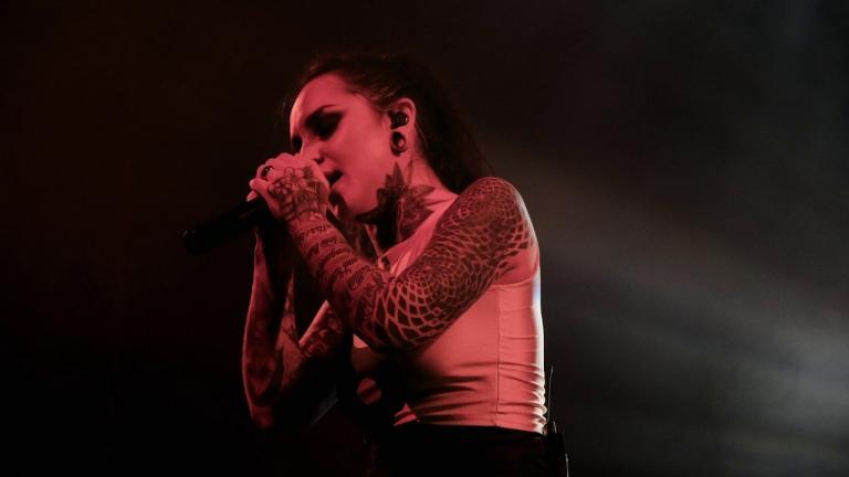 Regardez Jinjer jouer Dreadful Moments en live !