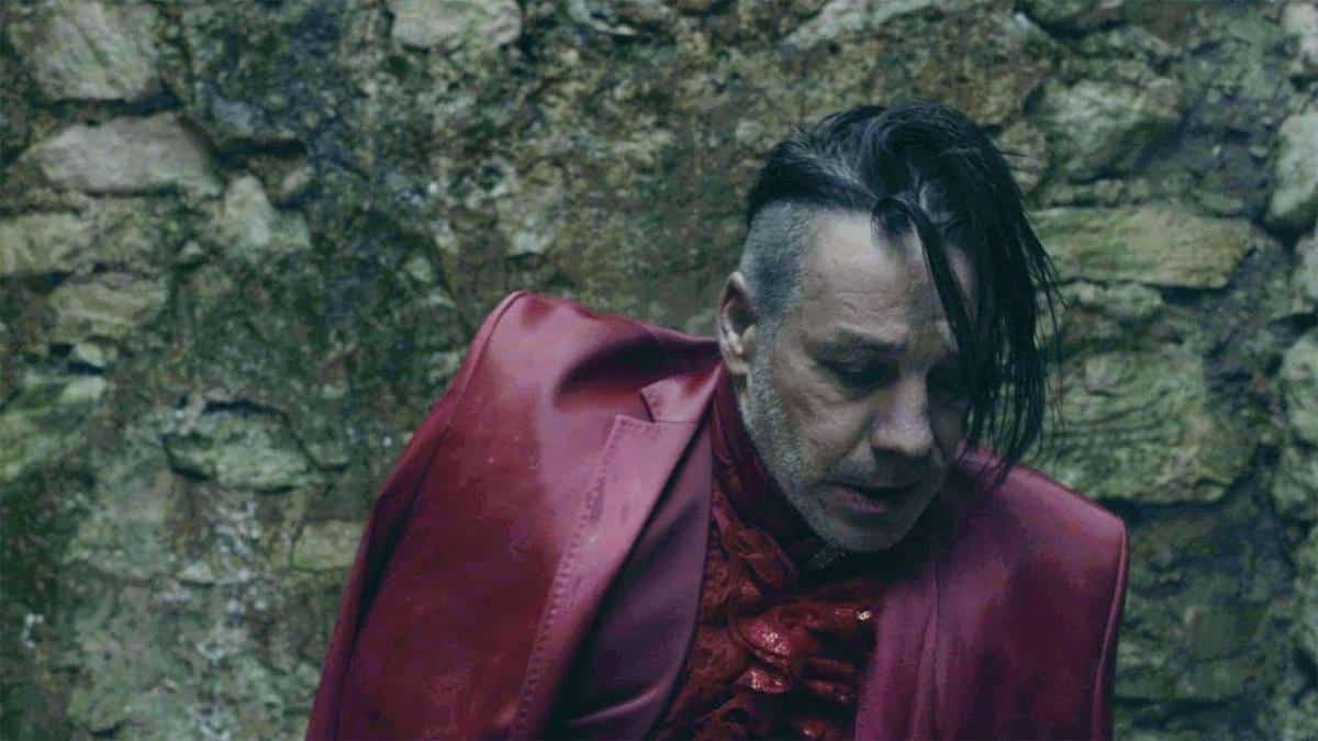 Lindemann publie la version « one shot » du clip vidéo de Ach So Gern