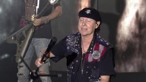 Regardez Scorpions jouer Big City Nights au Bloodstock 2019