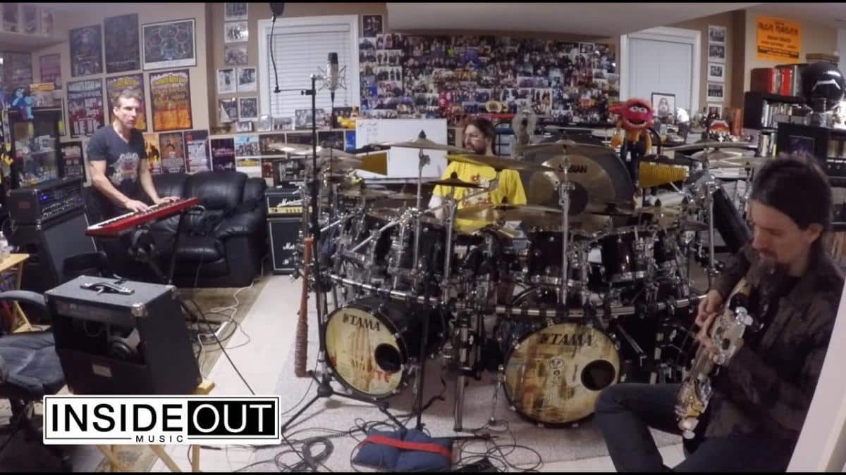 Regardez Sons Of Apollo composer Fall To Ascend