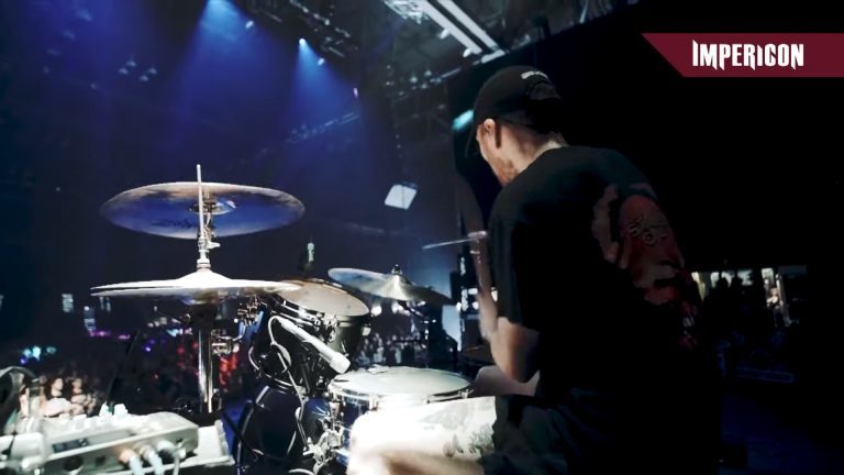 Stick To Your Guns partage une vidéo live de Universal Language au festival Impericon
