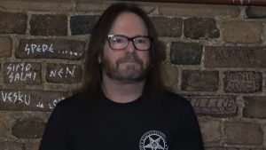 Gary Holt se souvient du moment où Kirk Hammett a quitté Exodus pour Metallica, et nomme le riff de Slayer le plus difficile à jouer