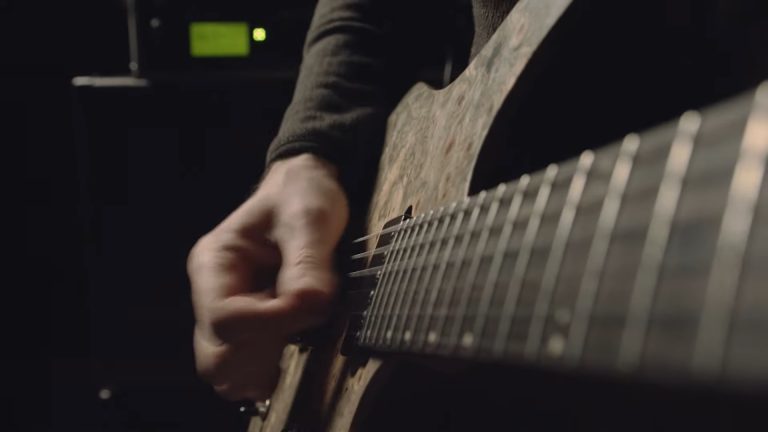 Igorrr partage un clip vidéo pour Parpaing, en featuring avec le chanteur de Cannibal Corpse