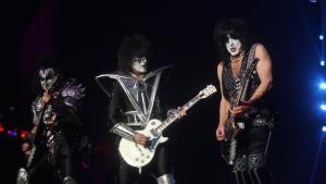 Regardez Kiss jouer en live à Allentown, en Pennsylvanie