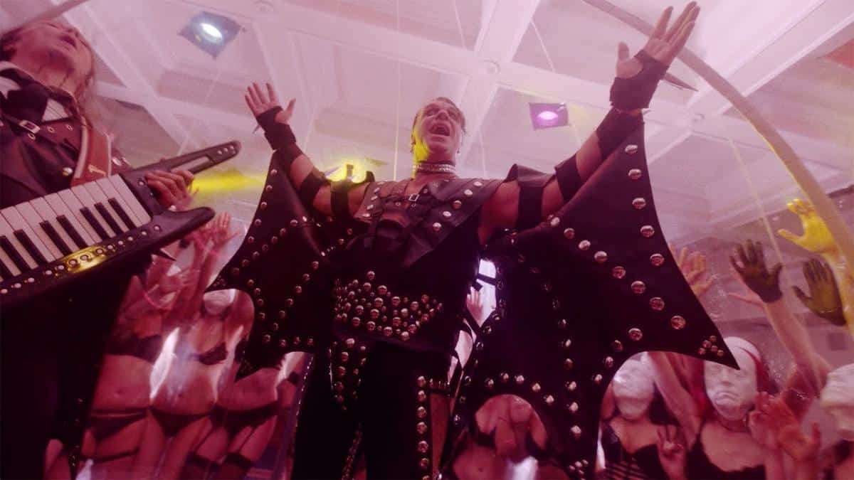 Lindemann sort un clip vidéo dérangeant pour Platz Eins