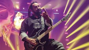 Zoltan Bathory de Five Finger Death Punch sur la pandémie de coronavirus : « Ce sera bientôt terminé »
