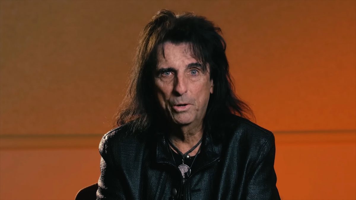 Alice Cooper : « Je crois que je n&rsquo;ai jamais refusé un autographe ou une photo à qui que ce soit »