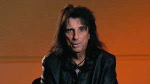 Alice Cooper : “Je crois que je n’ai jamais refusé un autographe ou une photo à qui que ce soit”