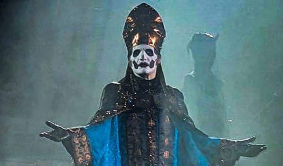 Ghost présente Papa Emeritus IV lors du dernier concert du cycle promotionnel pour Prequelle