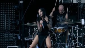 Regardez Jinjer jouer Pisces au Resurrection Fest 2018