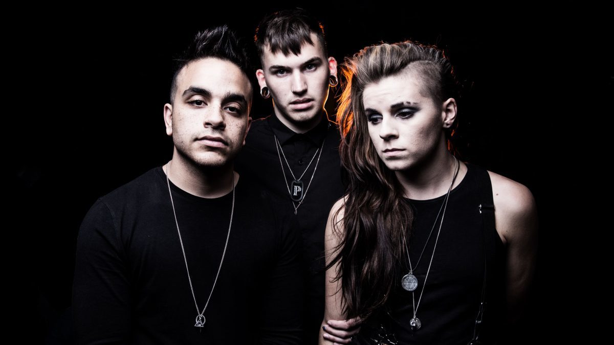 Pvris reporte la sortie son nouvel album, Use Me
