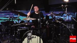 Regardez le batteur de Sepultura jouer Raging Void avec énergie