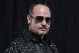Tim “Ripper” Owens dit qu’il a été “effacé” de l’histoire de Judas Priest : “Les seuls emails que je reçois sont des menaces”
