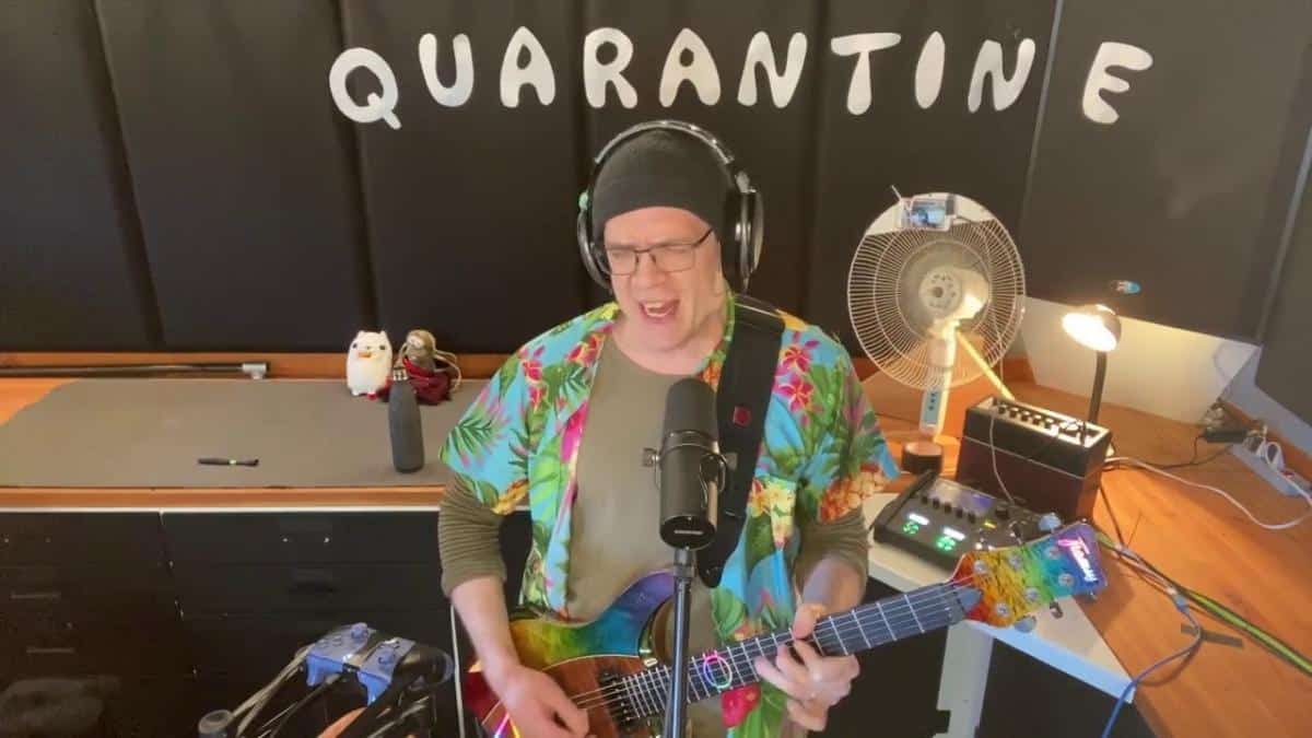 Devin Townsend partage la vidéo de son deuxième concert de bienfaisance ! (81 000 dollars pour le NHS)