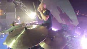 Regardez le batteur de Jinjer se déchaîner derrière son kit en live !