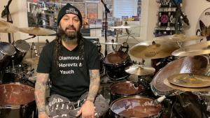 Mike Portnoy (Sons Of Apollo/ex-Dream Theater) recommande des albums Metal et des séries pour s&rsquo;occuper