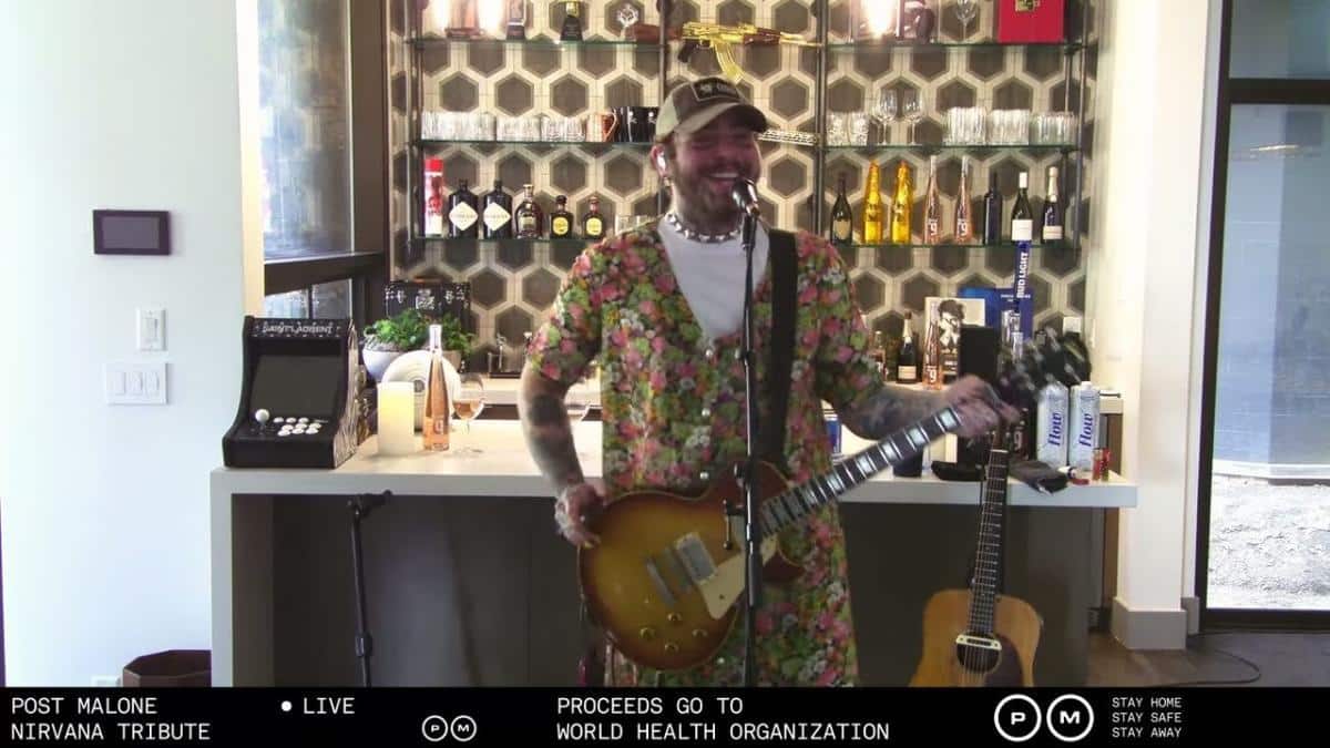 Regardez Post Malone et Travis Barker jouer des classiques de Nirvana en live