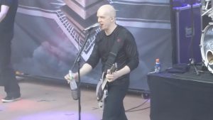 Regardez Devin Townsend jouer Deadhead en live à RedRocks !